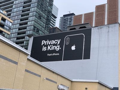 apple billboard confidențialitate canada