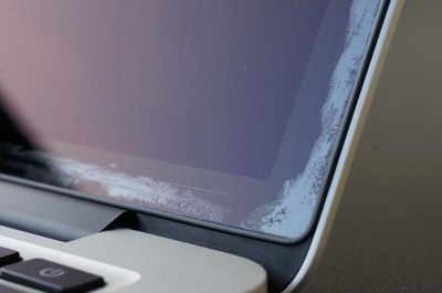 MacBookProの反射防止膜の摩耗